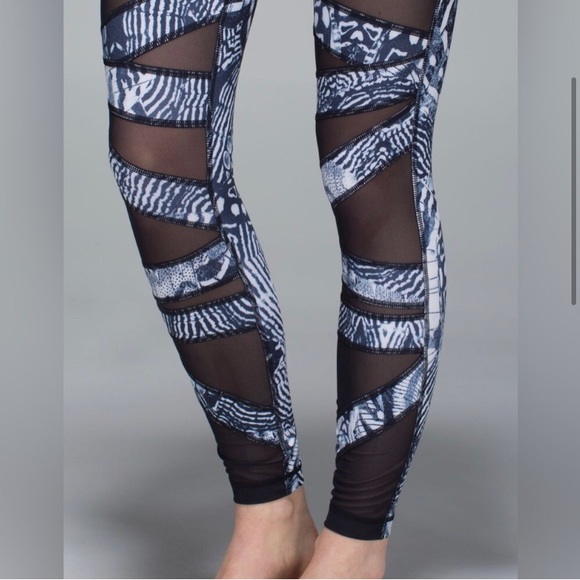 EuC LuLuLem0n HiGheSt TiMeS PaNt puLL-oN LuXtreMe WinGed MoSaiC WhItE NaVaL BlUe - Picture 4 of 11